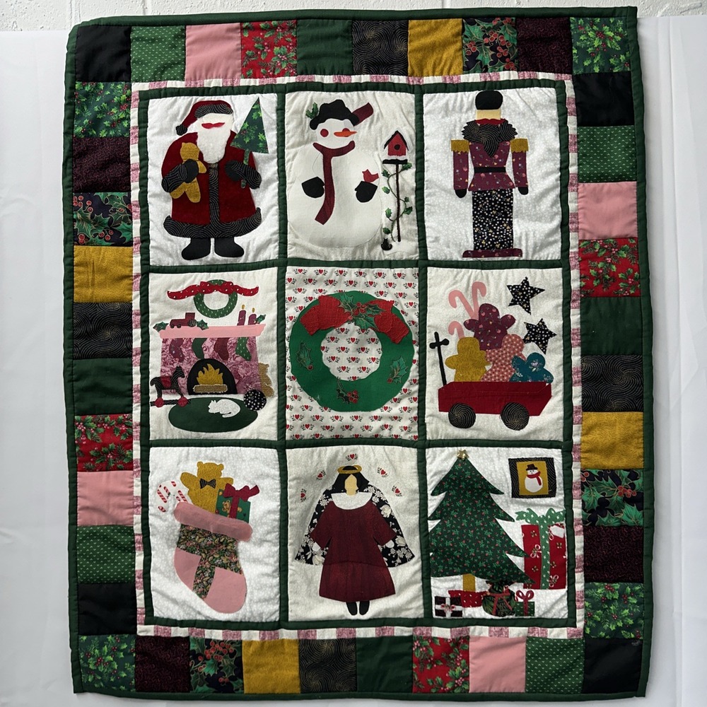 Quilted Christmas Wall Hanging‎ Handmade 34" H X 28.5" W